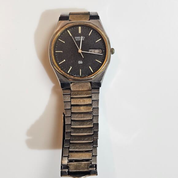 Lot of Vintage Watches Pulsar Seko Swiss Army and Speidel Band for Parts/Repair - Picture 9 of 16